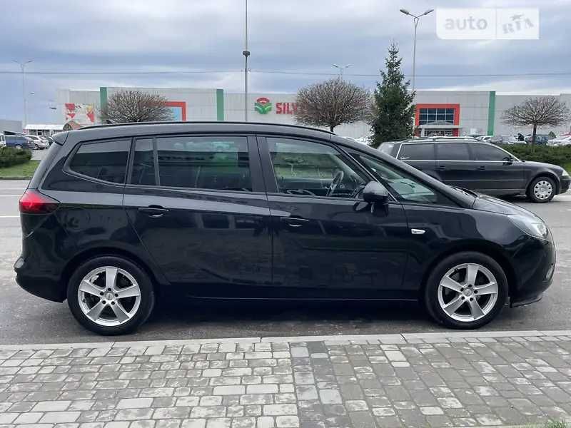 Opel Zafira 2016