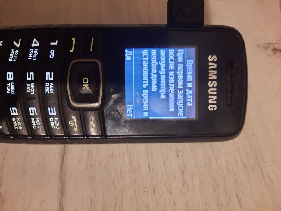Телефон кнопочный самсунг. В гарному   СТАНІ.
