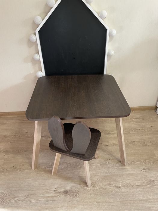 Стіл та столик дитячий Знижка до чорної пʼятниці