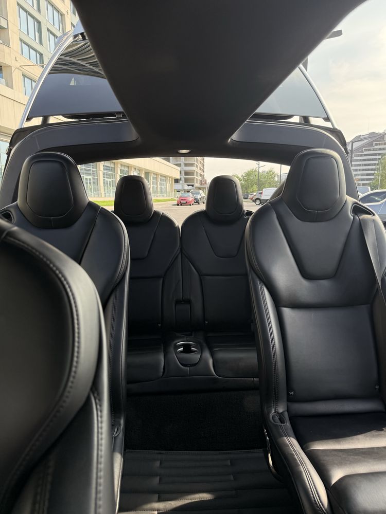 Продам Tesla X 100