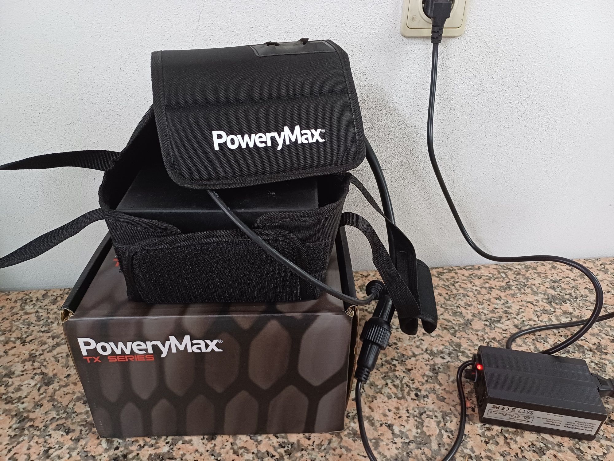 Bateria e motor de pesca. Kayak ja nao esta disponível.