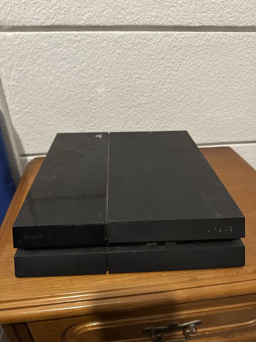 Vendo duas ps4 avariadas