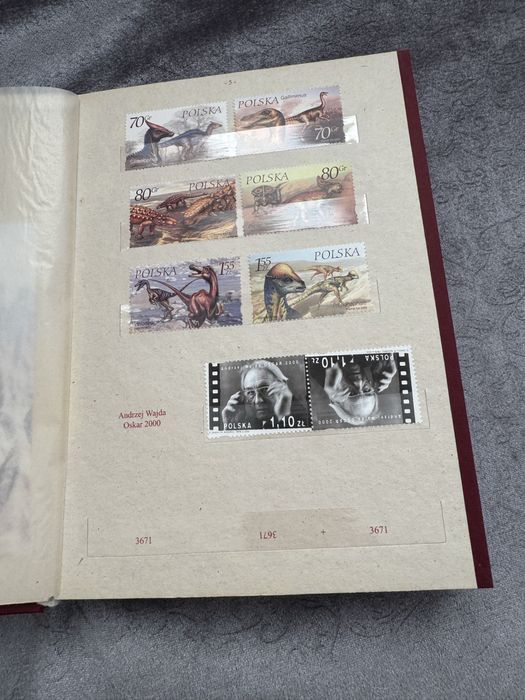 klaser jubileuszowy + znaczki pocztowe polski 2000