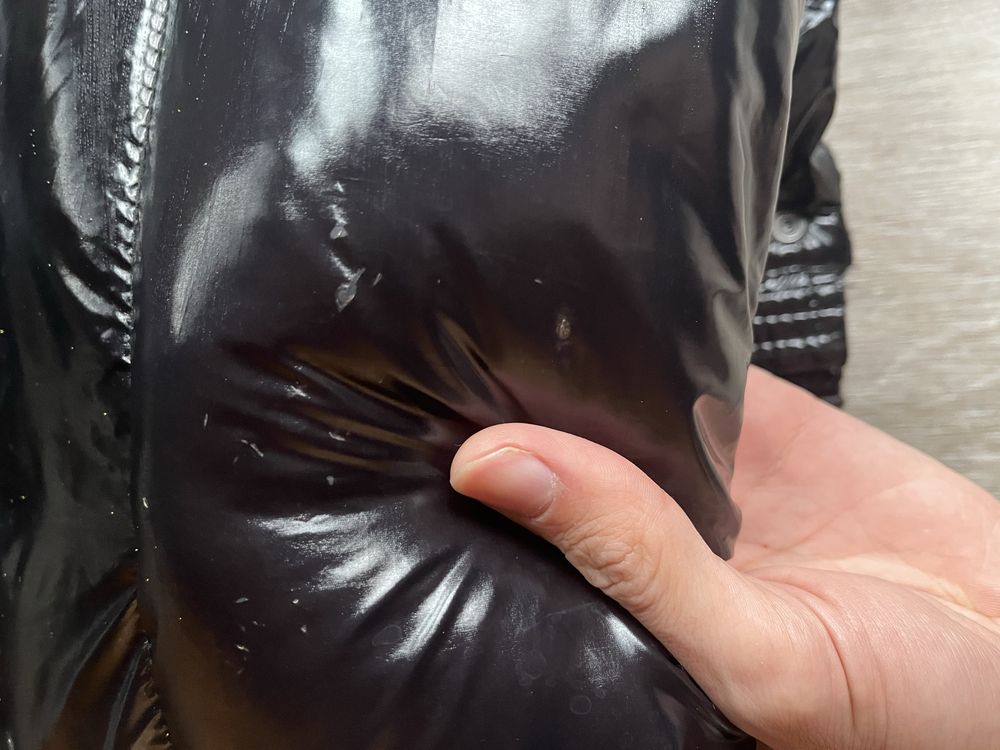 Продам Пуховик MONCLER