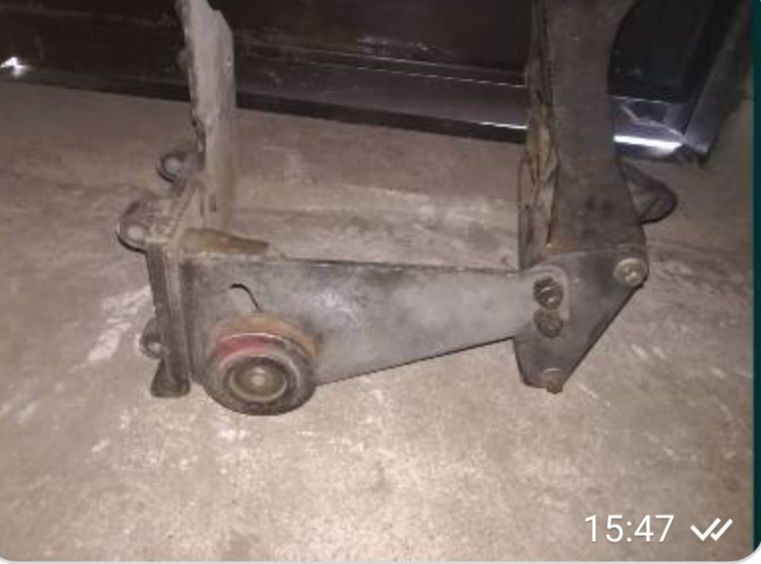 Кріплення компресора Мерседес Спринтер,611,612, 646, 647 мотор, 2,9