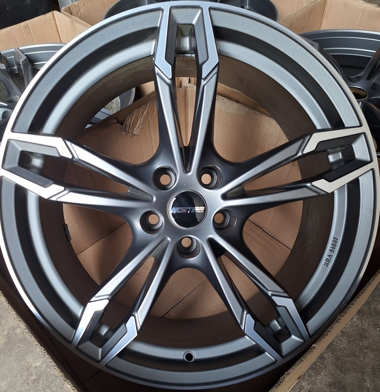 Felgi 19 BMW 5 G30 G31 7 G11 G12 X3 G01 X4 G02Alufelgi 5×112 Komplet