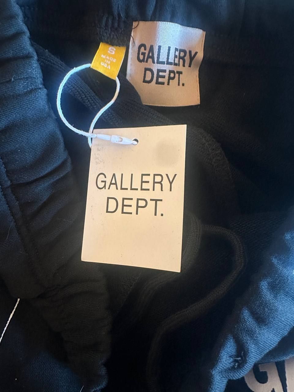 Шорти Gallery dept