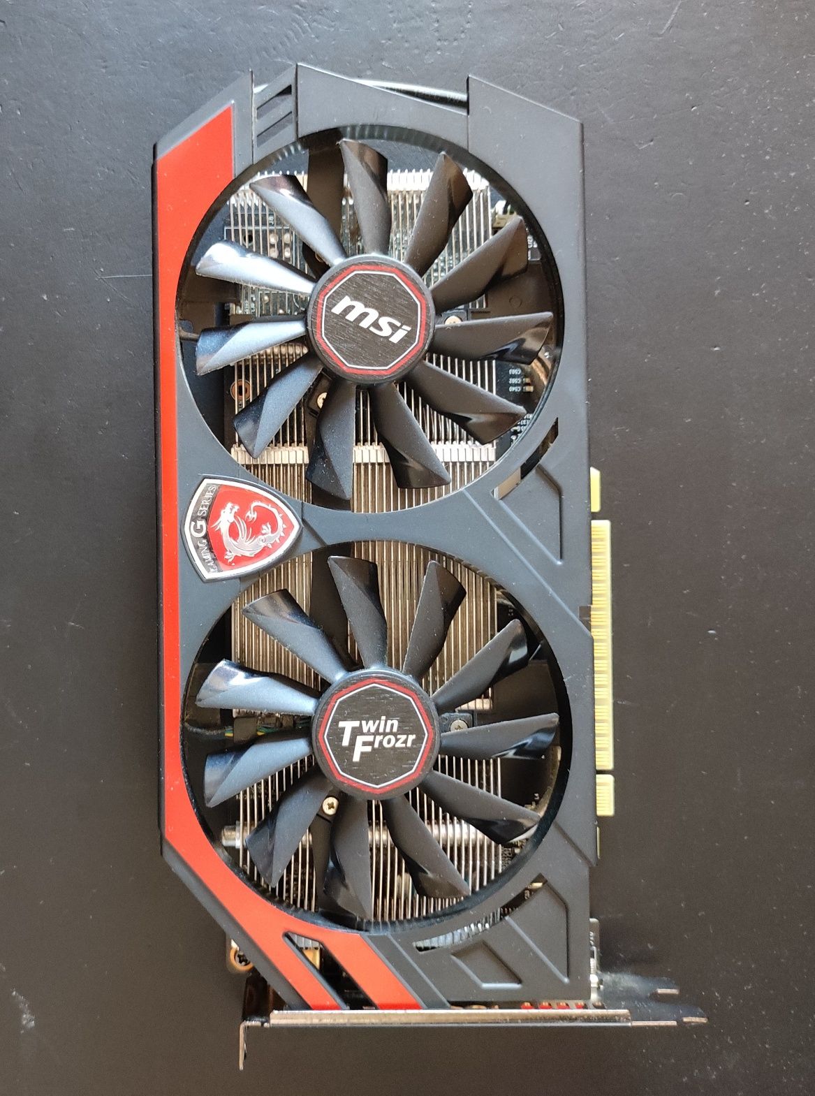 Placa Gráfica - MSI GTX 750 Ti   2Gb