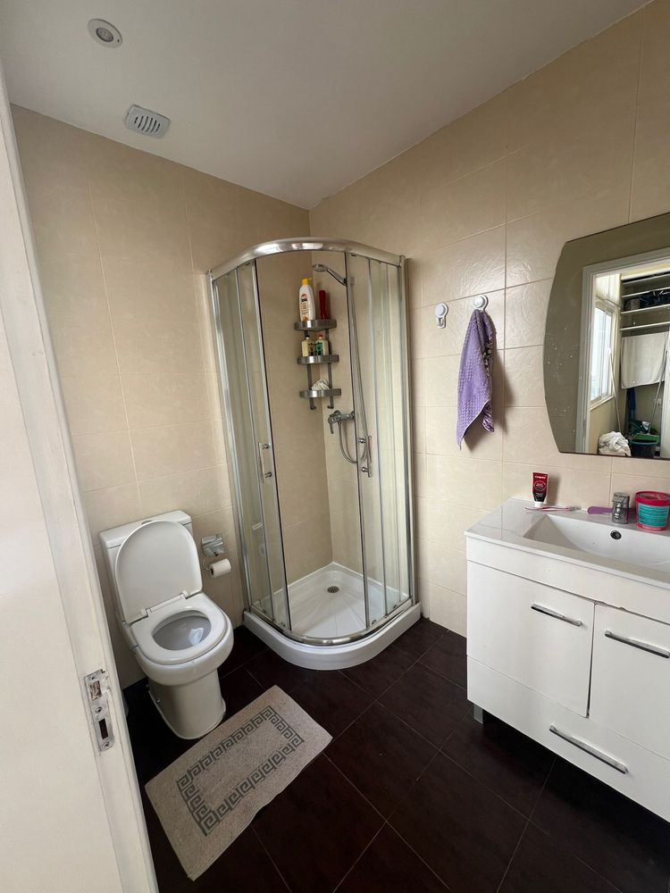 Quarto para arrendar na graça a 10 minutos da estaçao santa polonia