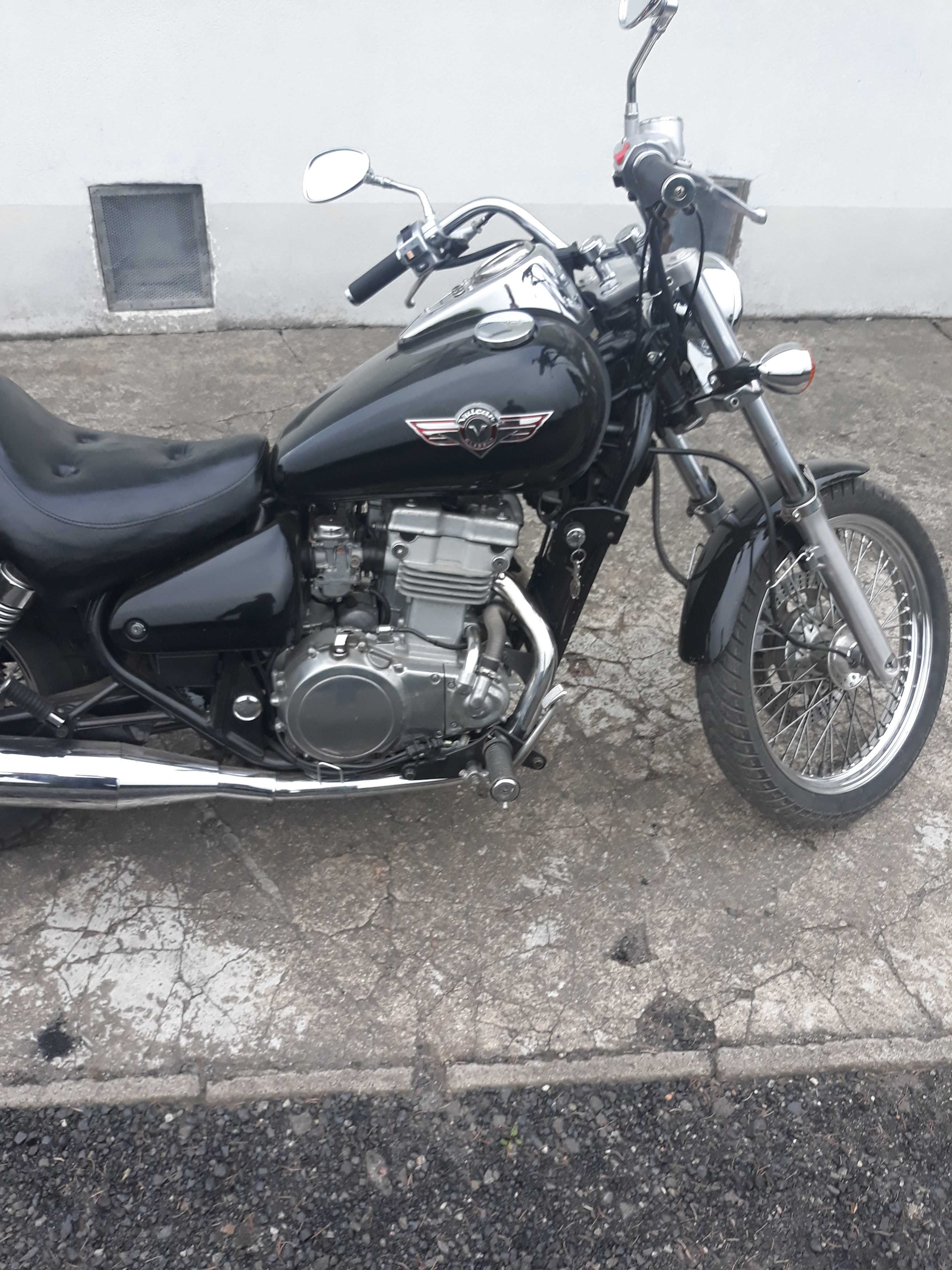 Motocykl Kawasaki VN 500