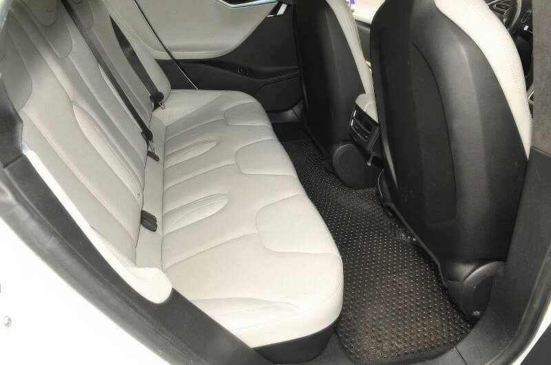 2015 Tesla Model S 85D