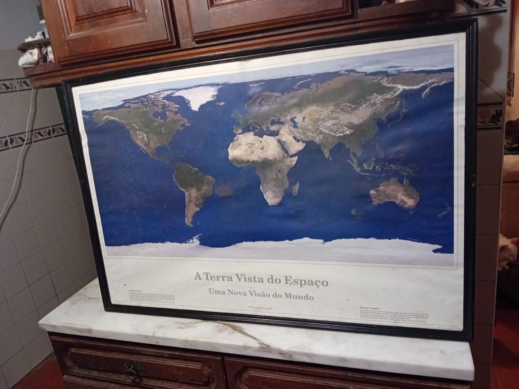 Quadro A Terra Vista do Espaço