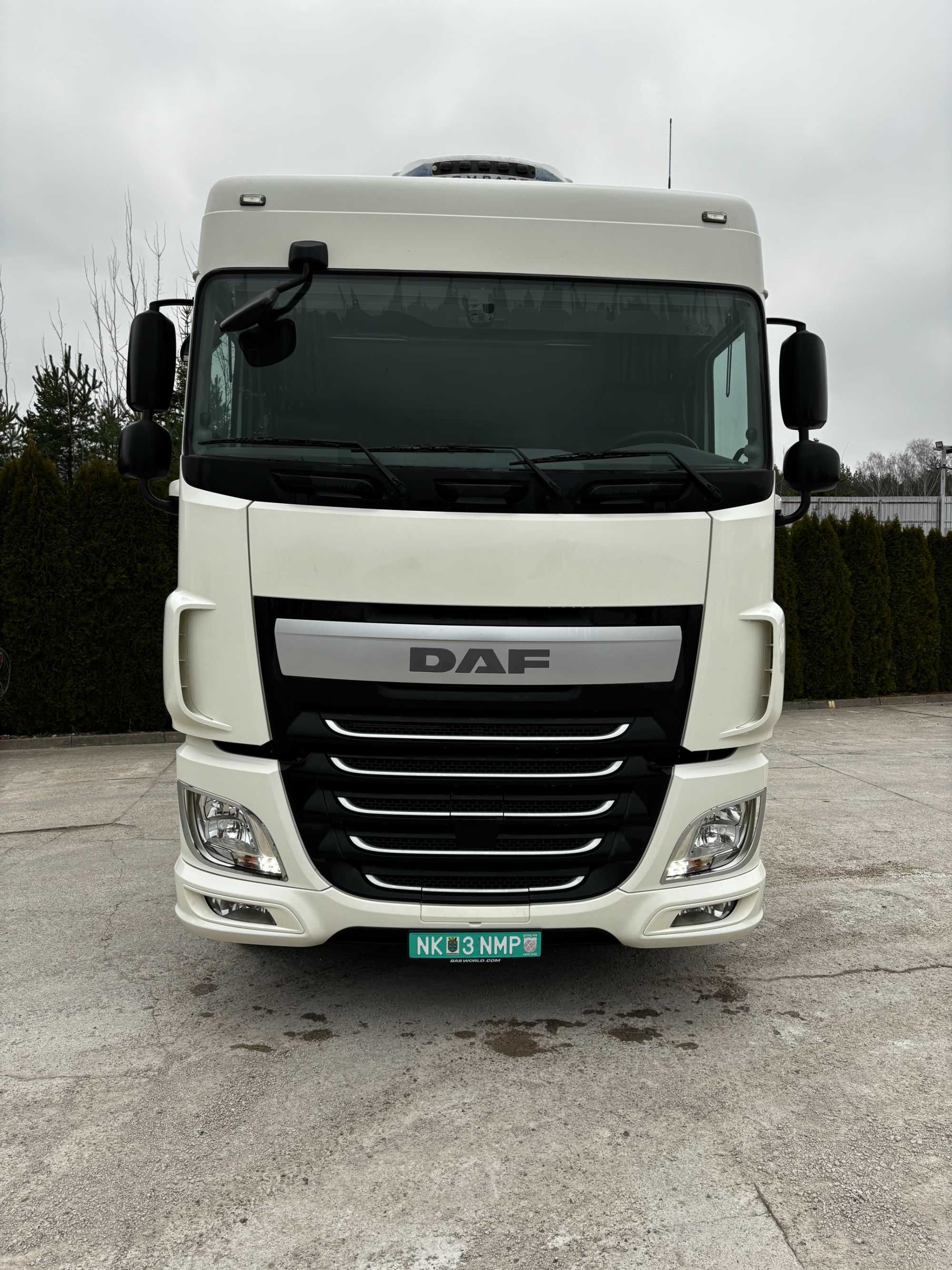 Ciągnik siodłowy DAF XF 460