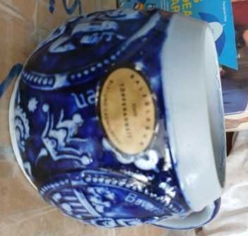 2 canecas de cervejada zona da Baviera na Alemanha