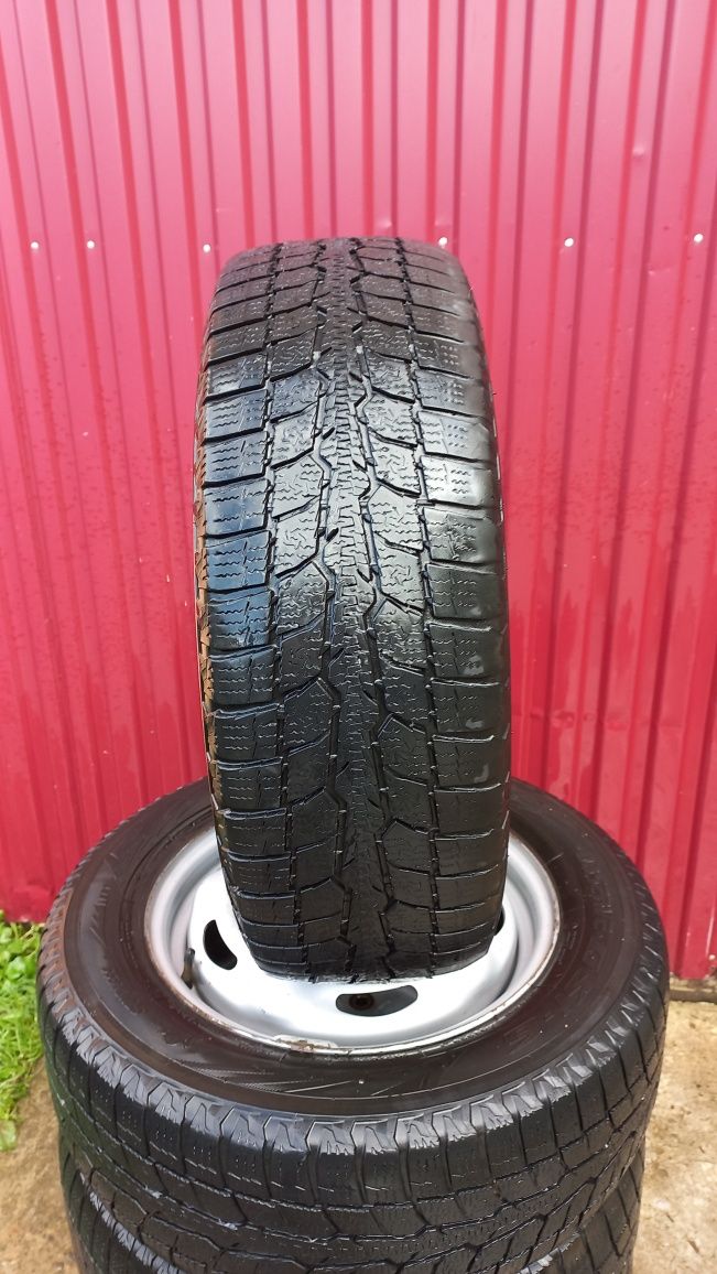 Шини TOYO 195/65 R15 91H зима