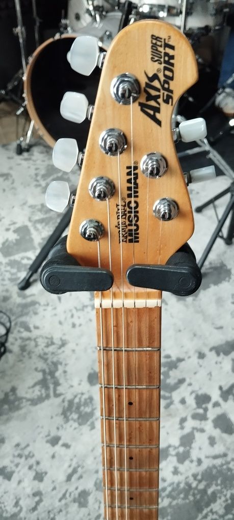 Gitara elektryczna Music Man Axis Super Sport