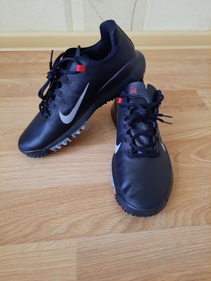 Оригінальні чоловічі кросівки NIKE TW 13 BLACK DR5752-016