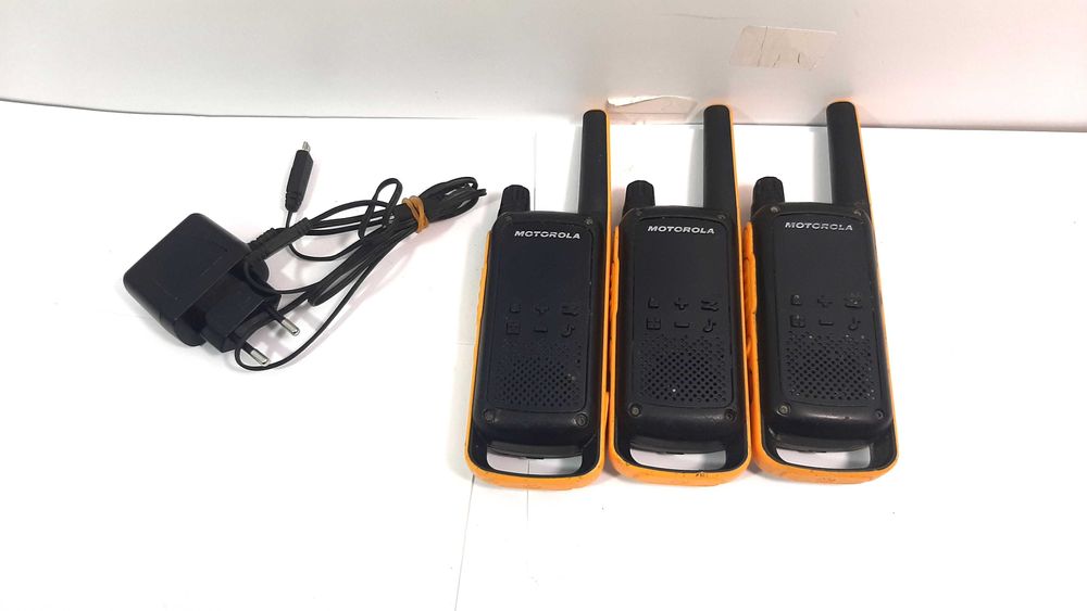 zestaw 3 radiotelefonów PMR MOTOROLA-T82/EXTREME
