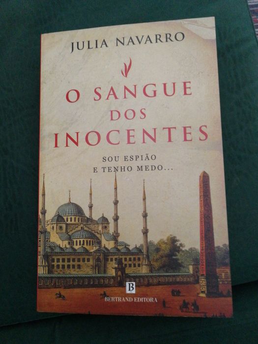 Livro "O Sangue dos Inocentes" de Julia Navarro