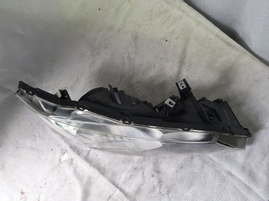 Lampa lewa Honda Civic 7 VII Sedan Europa reflektor przedni
