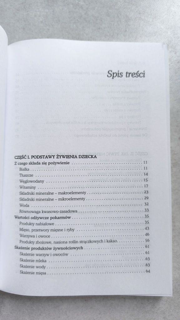 Karmimy małe dziecko Jolanta Zdzienicka