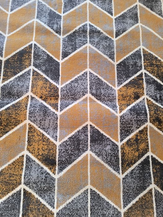 Sprzedam dywan do salonu