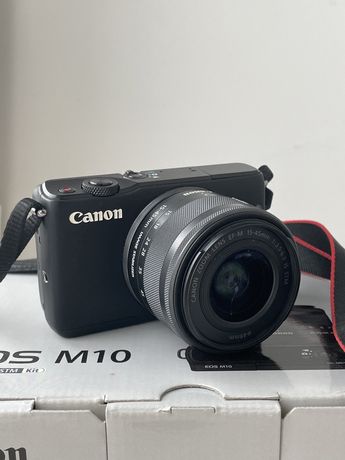 Фотоапарат Canon EOS M10