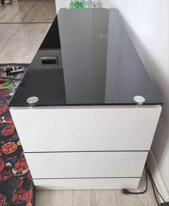 Szafka  RTV  półka pod TV szkło biały połysk