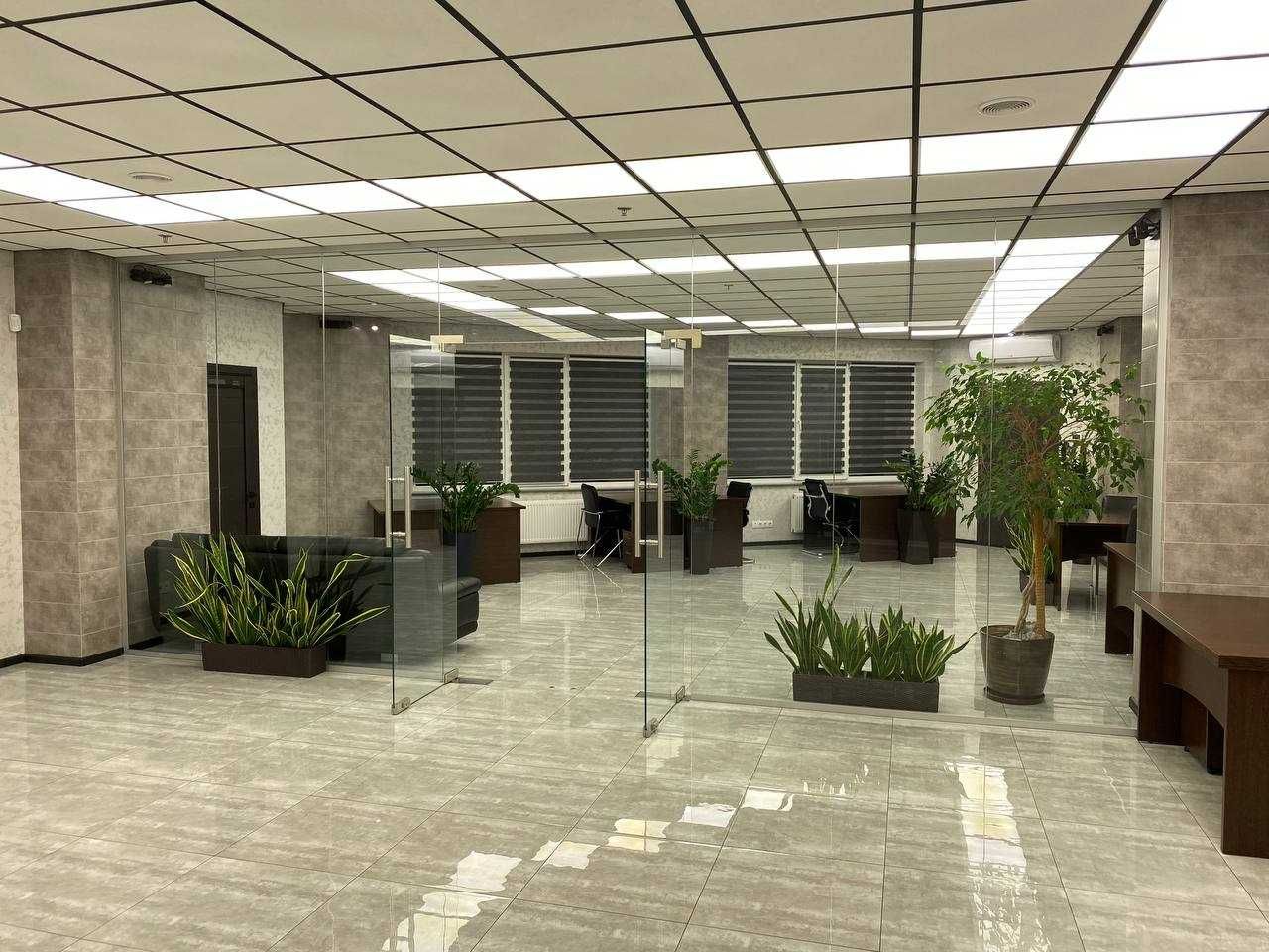 Продаж комерційної нерухомості, офіс 175 кв.м. БЦ в ЖК Артеміда