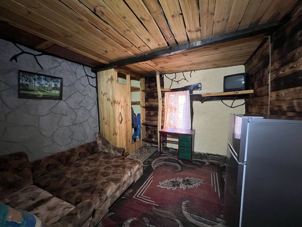 Продається екологічно чиста частина будинку. Житній ринок.