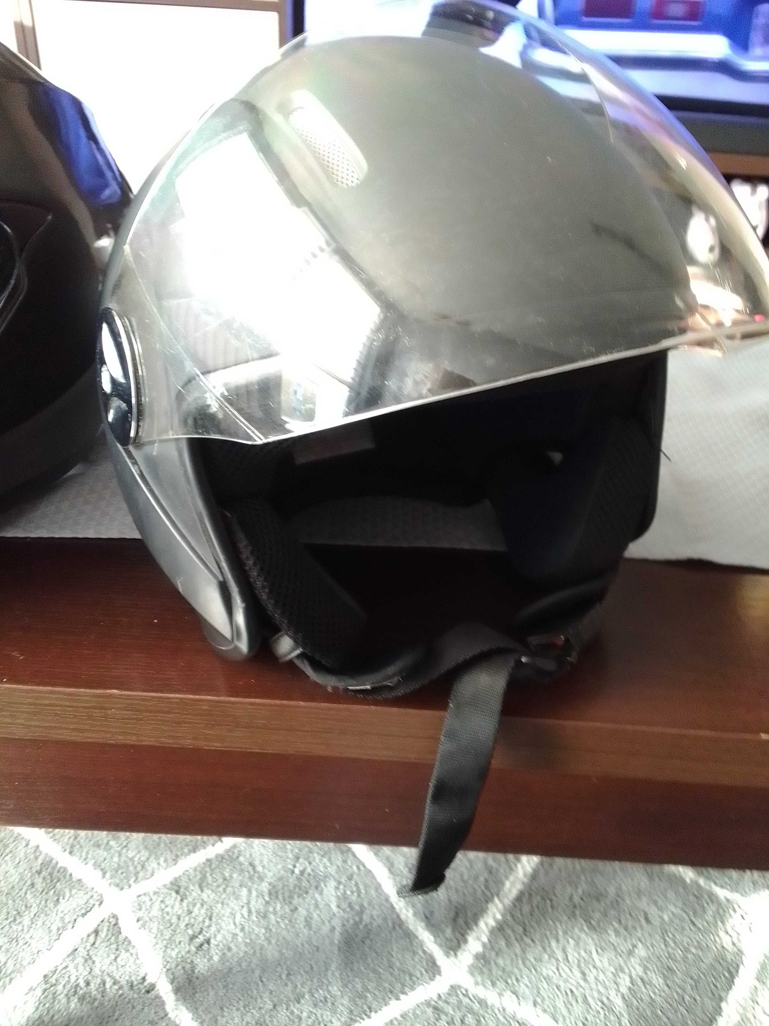 Kask na motor 2 sztuki cena jak za jeden