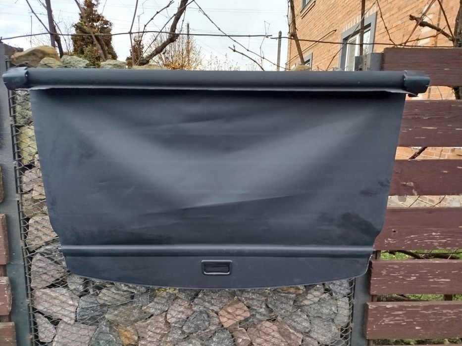 Полка. Шторка в багажник Фольксваген. Гольф 4-5