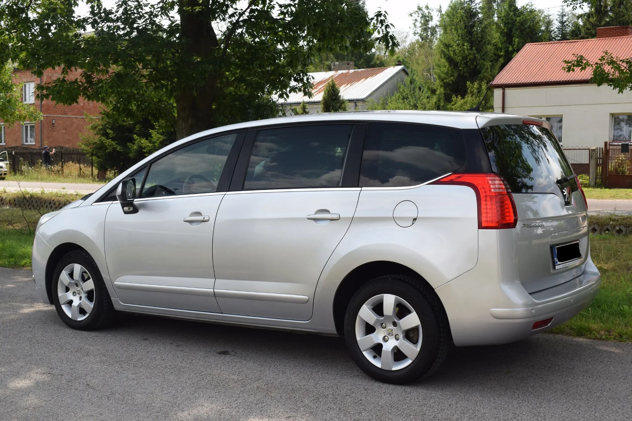 Peugeot 5008 Z polskiego salonu. doinwestowany. absolutnie warto.