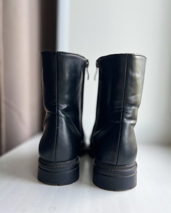 Зимові ботинки жіночі