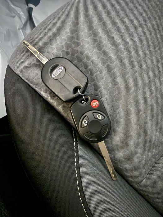 Продам Ford Escape (Kuga) без дтп та перекрасів