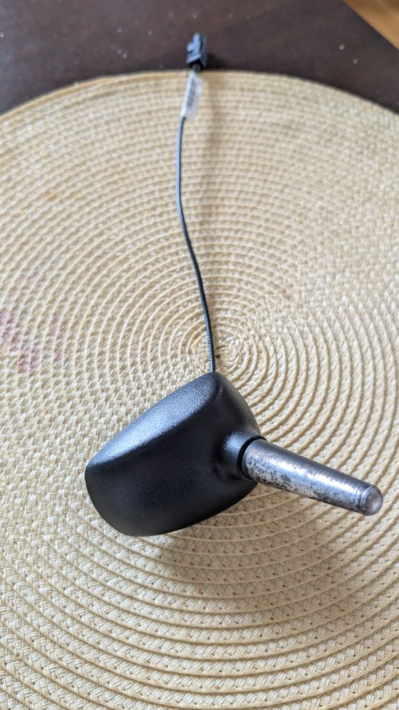 Antena dachowa Astra J
