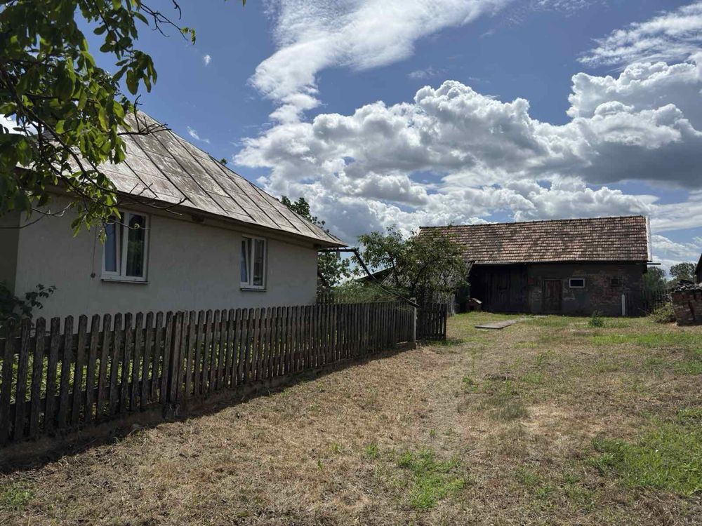 Продається будинок в селі