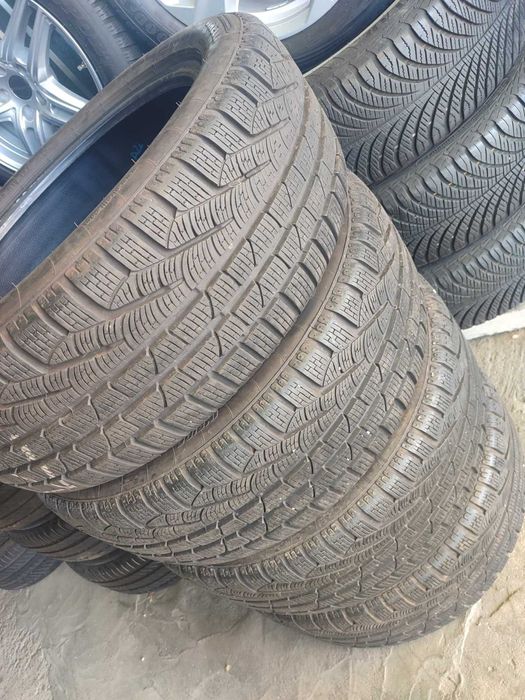 Шини на 19 PIRELLI 235*50. Майже нові 2022 рік. Made in Germany