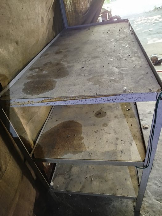 Продам стелажі само вивозом