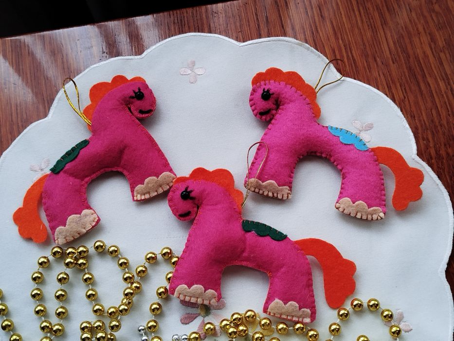 Символ року 2026 фетровий коник іграшка на ялинку подарунок декор.