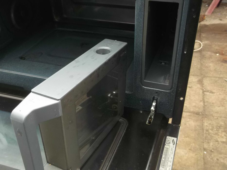 Piekarnik elektryczny parowy Samsung FQV113T001