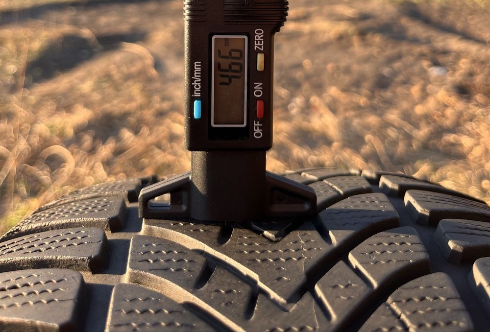 Зимові шини пара 215/55 r16 Dunlop
