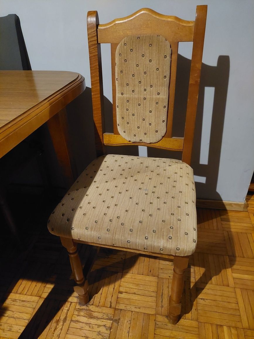 Komplet krzeseł tanio