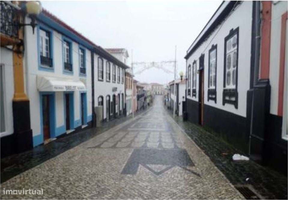 Edificio Para Serviços Ou Habitação