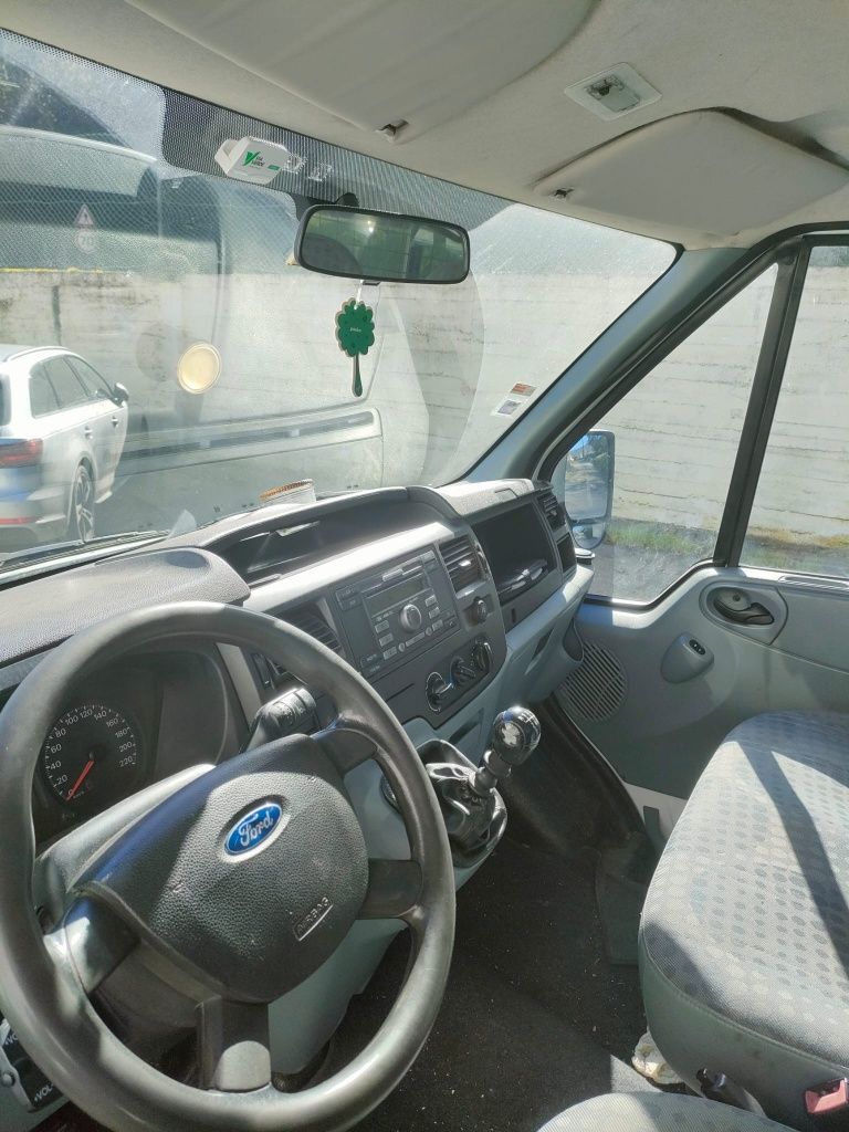 Ford Transit caixa aberta 3500kg