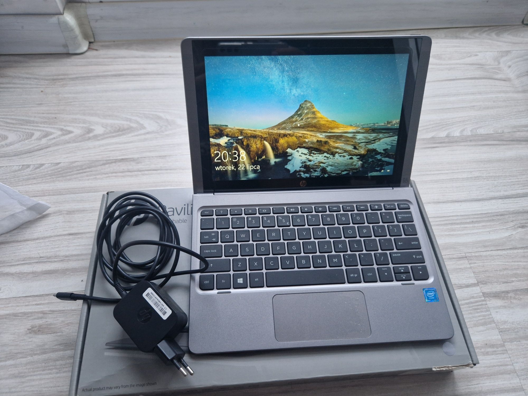 HP Pavilion x2 Detachable Tablet, laptop, 2w1 Win10/2/256GB SSD