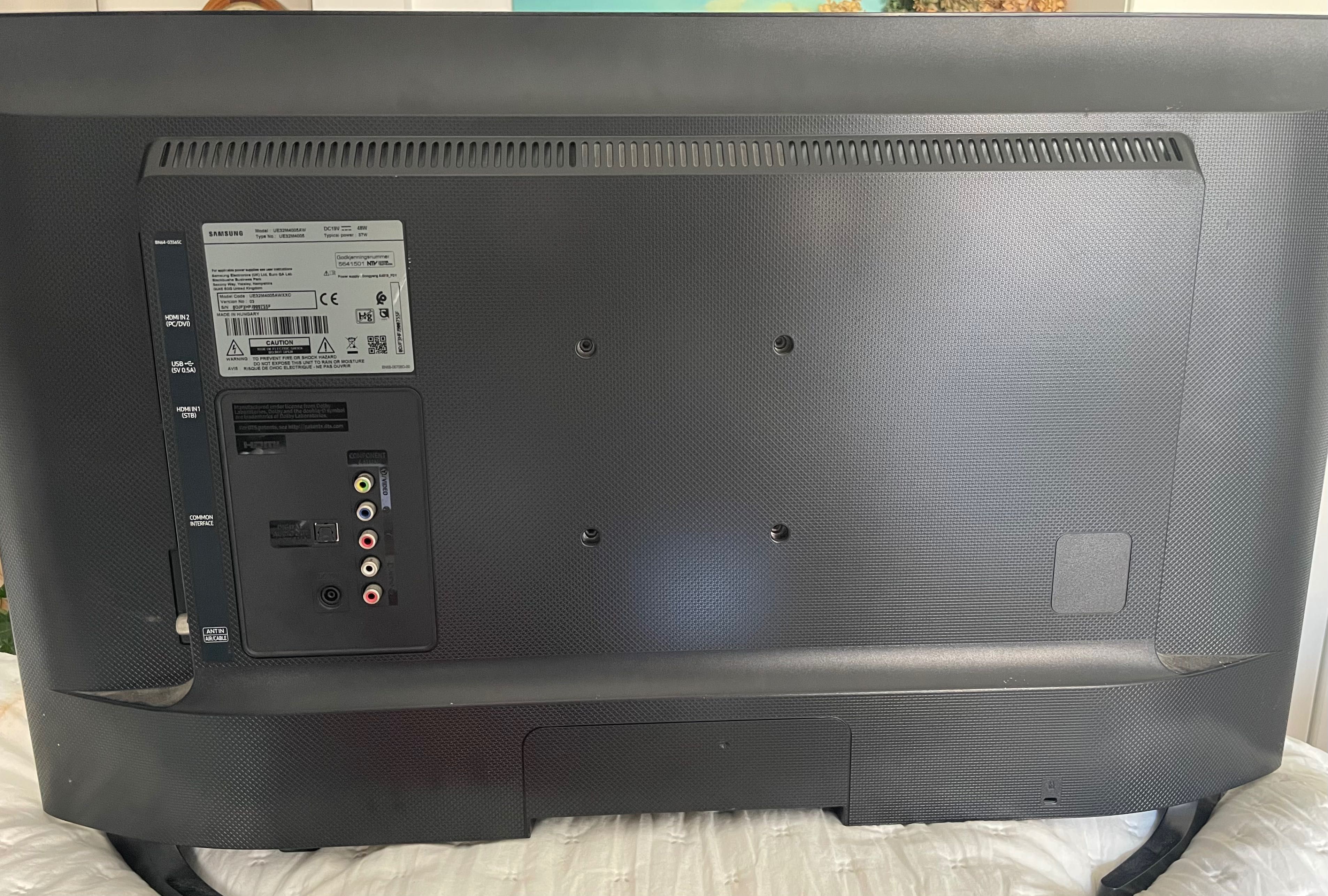 TV SAMSUNG 32’’ HD - Ótimo estado - HDMI + USB + AV