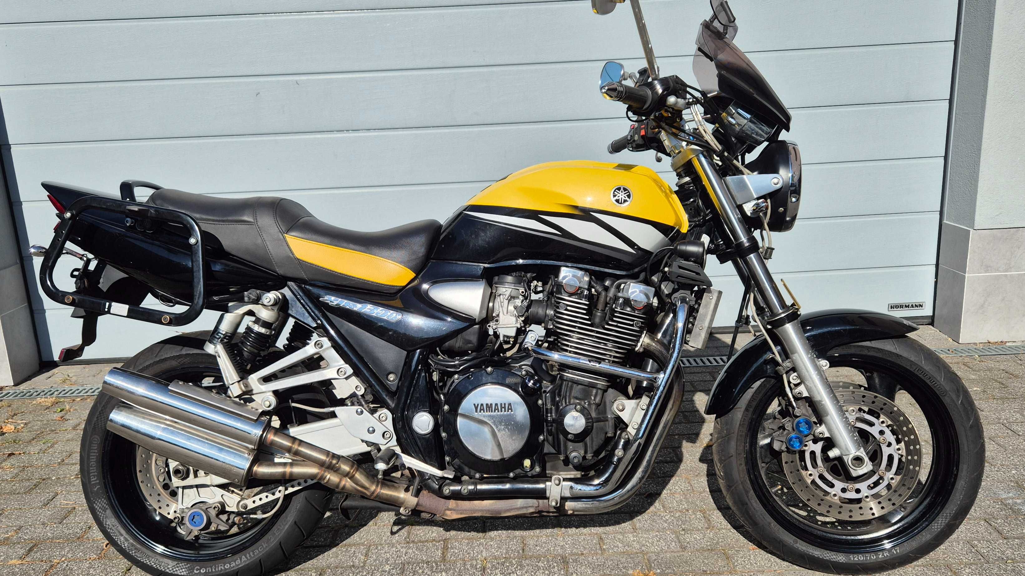 Yamaha xjr1300  02