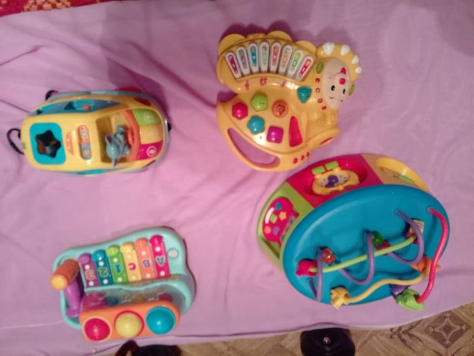 Музичні розвиваючі іграшки