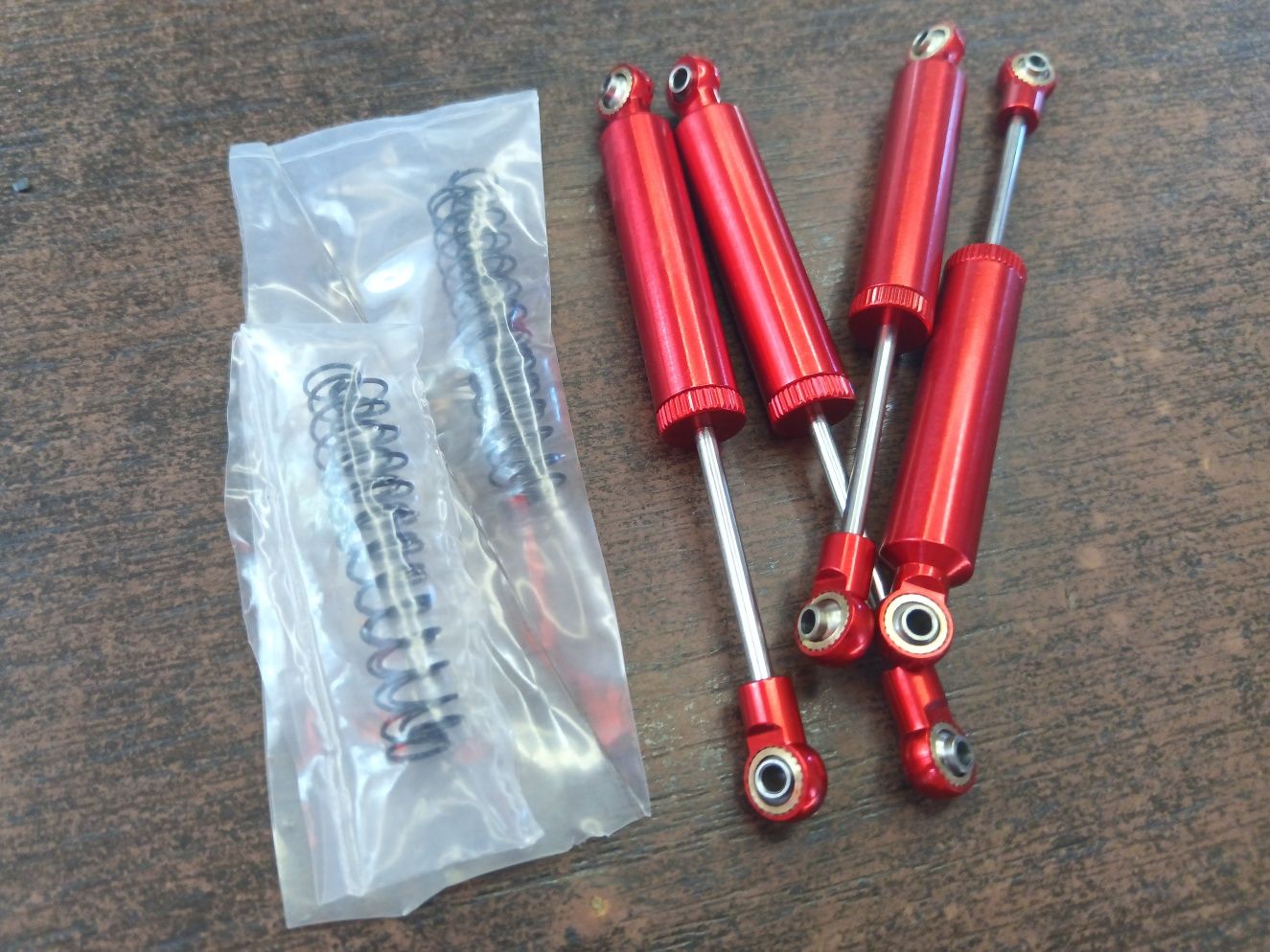 4 aluminiowe amortyzatory olejowe rc 110mm czerwone TRAXXAS AXIAL HPI